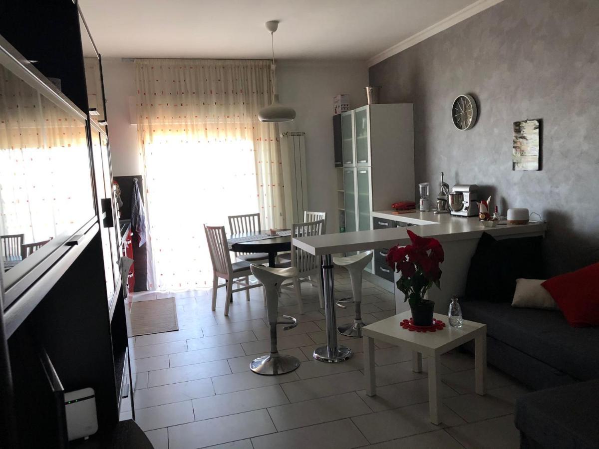 Appartamento Laurentum Torvaianica Exterior foto